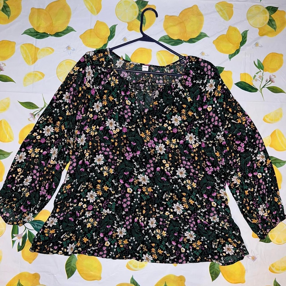 Super cute and lightweight shirt